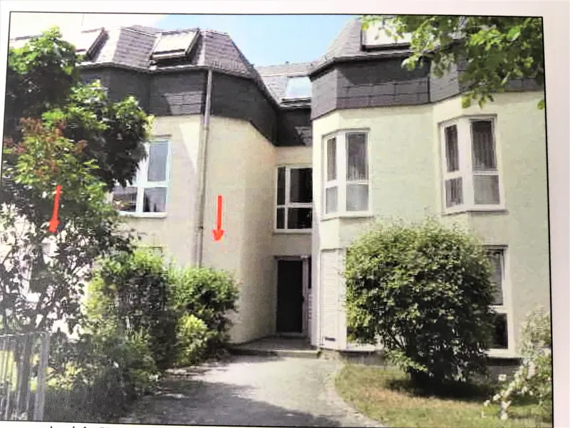 Zwei Zimmer Erdgeschoss-Wohnung mit Terrasse, Keller und Hobbyraum — photo 1